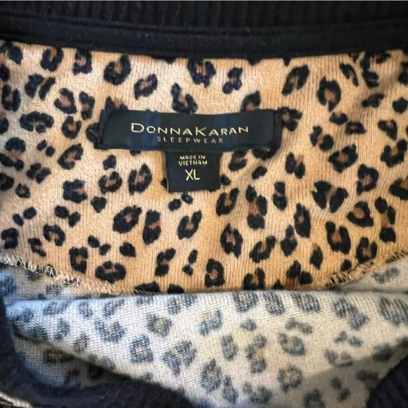 Donna Karan Sleepwear Pajama Set XL Leopard Print comfy loungewear - Picture 4 of 4
